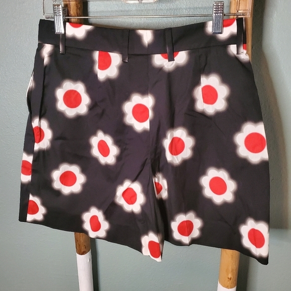 Prada flower shorts size 42 - Picture 7 of 11
